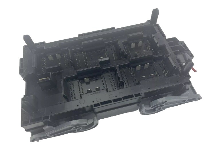 1013 Chevy Silverado GMC Sierra Fuse Box Relay Junction Block 22798215