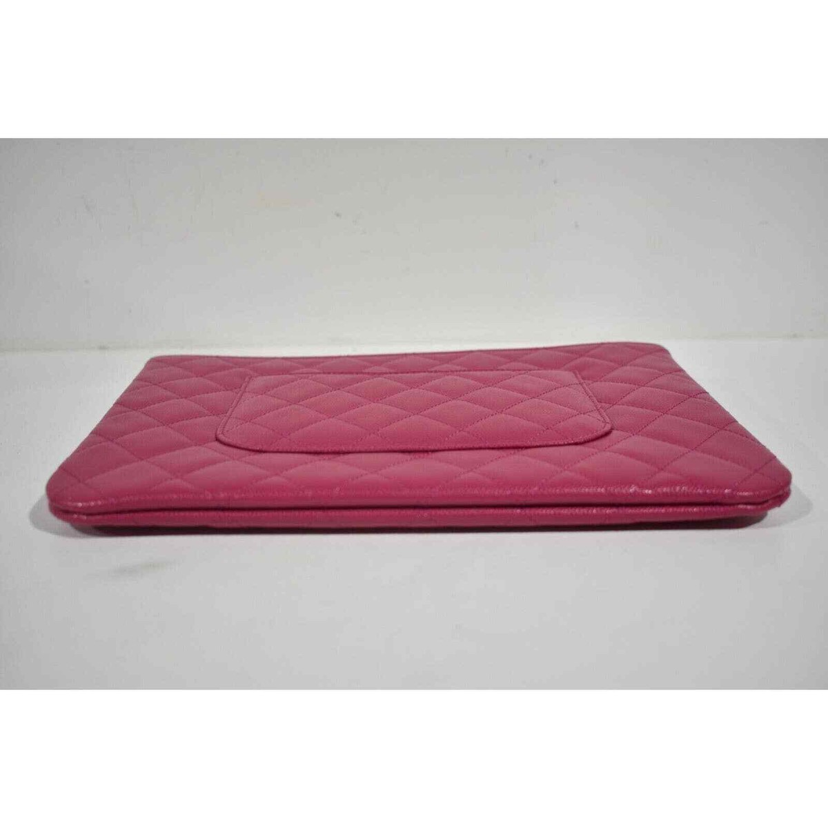 CHANEL オーケースポーチ/Fuchsia Calfskin Chanel 22A Fuchsia Pink Caviar Classic Gold CC Zipper Pouch