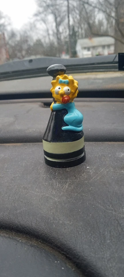 Peón ajedrez de repuesto Maggie Simpson vintage. Tengo 4 Peones negros y 6 rojos. Foto 2 de 4