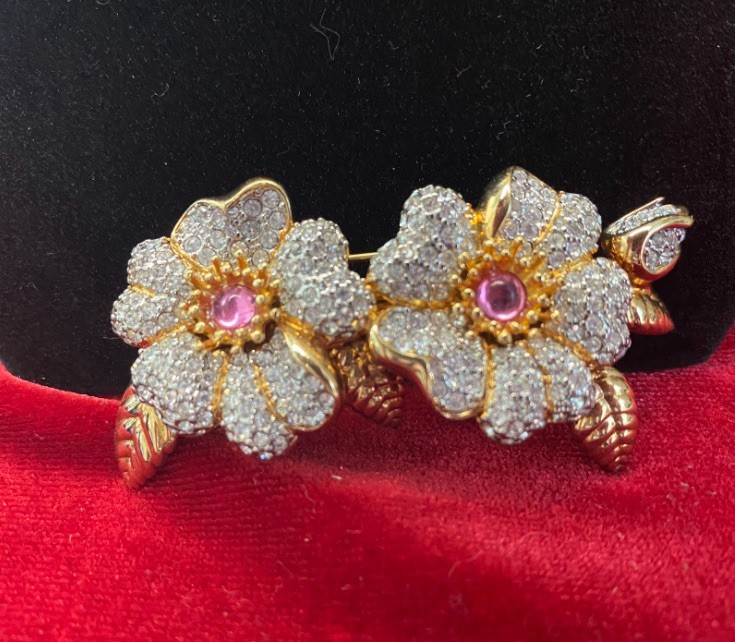 SALE! Vintage Swarovski Crystal Brooch RARE! MINT! Flower