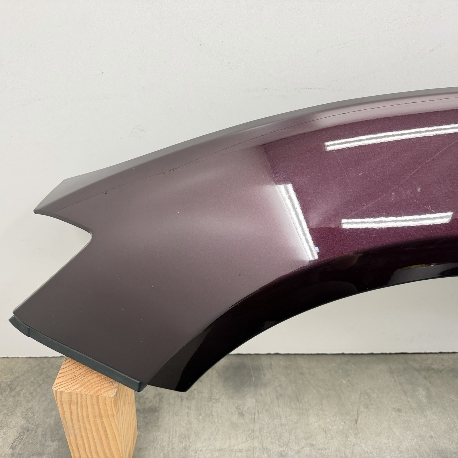 14-24 Maserati Ghibli Driver Left Front Fender Panel W/ Vents Rosso Folgore OEM