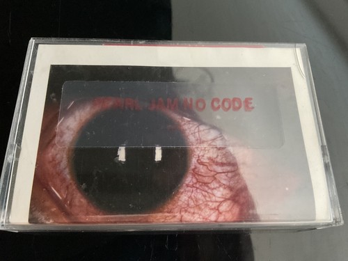 PEARL JAM LIMITED NO CODE DOG EYE CASSETTE RARE WITH MINI BOOKLET