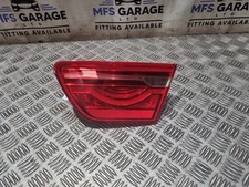 Jaguar Xe X760 Limousine Heck / Rücklicht auf Hecktür (Fahrer Seite)