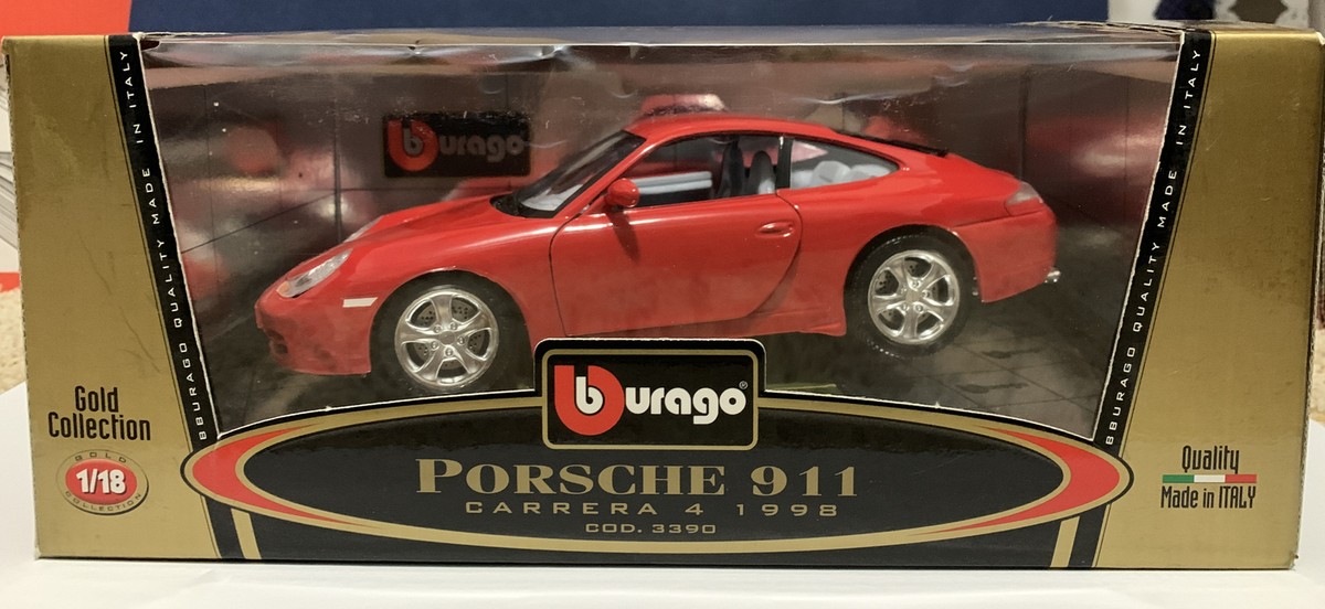 BBURAGO 1998 Red PORSCHE 911 CARRERA 4 1/18 GOLD COLLECTION