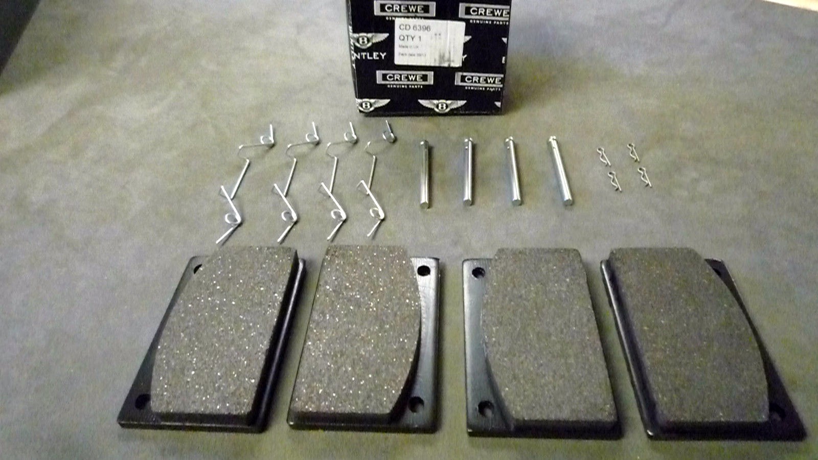 🚚Bentley & Rolls Royce Rear Brake Pads 3Z0698151D