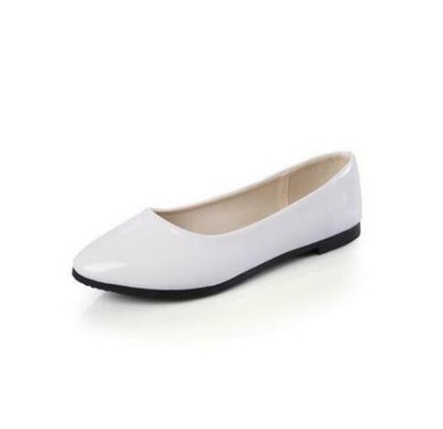 Featured image of post Large Womens Flat Dress Shoes - The entire site is dedicated to tall women, and their shoe section carries the trusted and affordable brands you love but if you're craving gucci booties or lanvin flats in a size 42, this is one of the few spots where you'll find them.