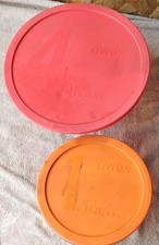 Vintage Pyrex Glass Bowls 2 With lids 