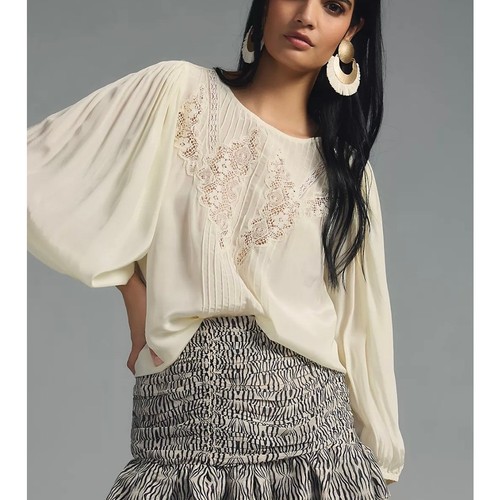 Farm Rio cremefarbene Bluse mit Spitzeneinsatz Puffärmel cremeweiß Größe Small NEU