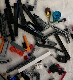 LEGO LOT w/ Star Wars Rathtar Escape & Technic  RANDOM  1.3 LBS Parts & Pieces