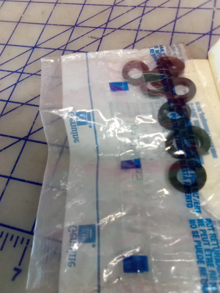 Подлинный GM двери окна втулки 10 #14047335, новый старый запас, Бесплатная доставка - Изображение 4 из 4