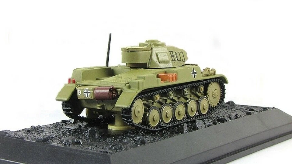 Amercom 1:72 Krupp Sd.Kfz.121 Panzer II F Ausf.F 21.PzDiv North Africa 42 ACBG64 - Image 2 of 2