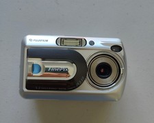 Fujifilm Digital Camera FinePix A330 w/Case, Manual. Complete kit TESTED 