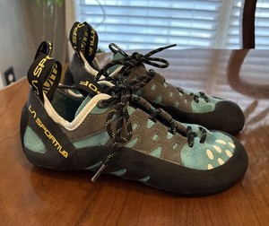 La Sportiva Tarantulace Women’s Size 6 Blue Rock Climbing Shoes Lace Up