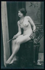 cc Artist female painter French nude beauty woman original 1920s photo postcard