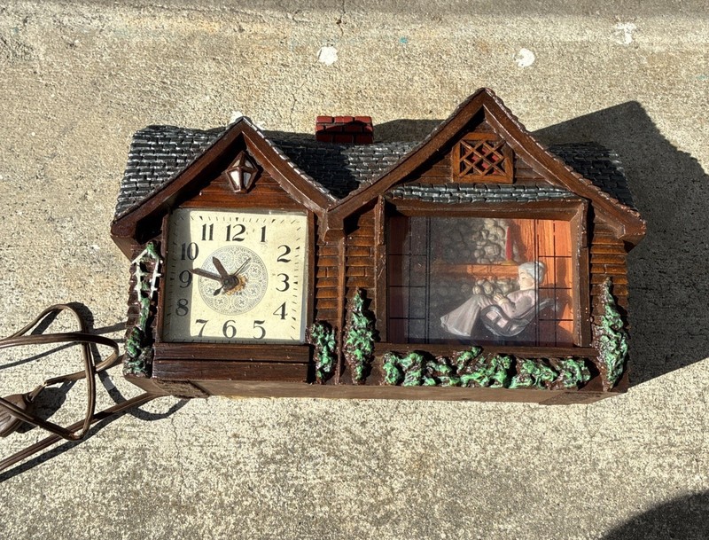 Haddon Home Sweet Home Lighted Mechanical Analog Desk Clock Not WORKING