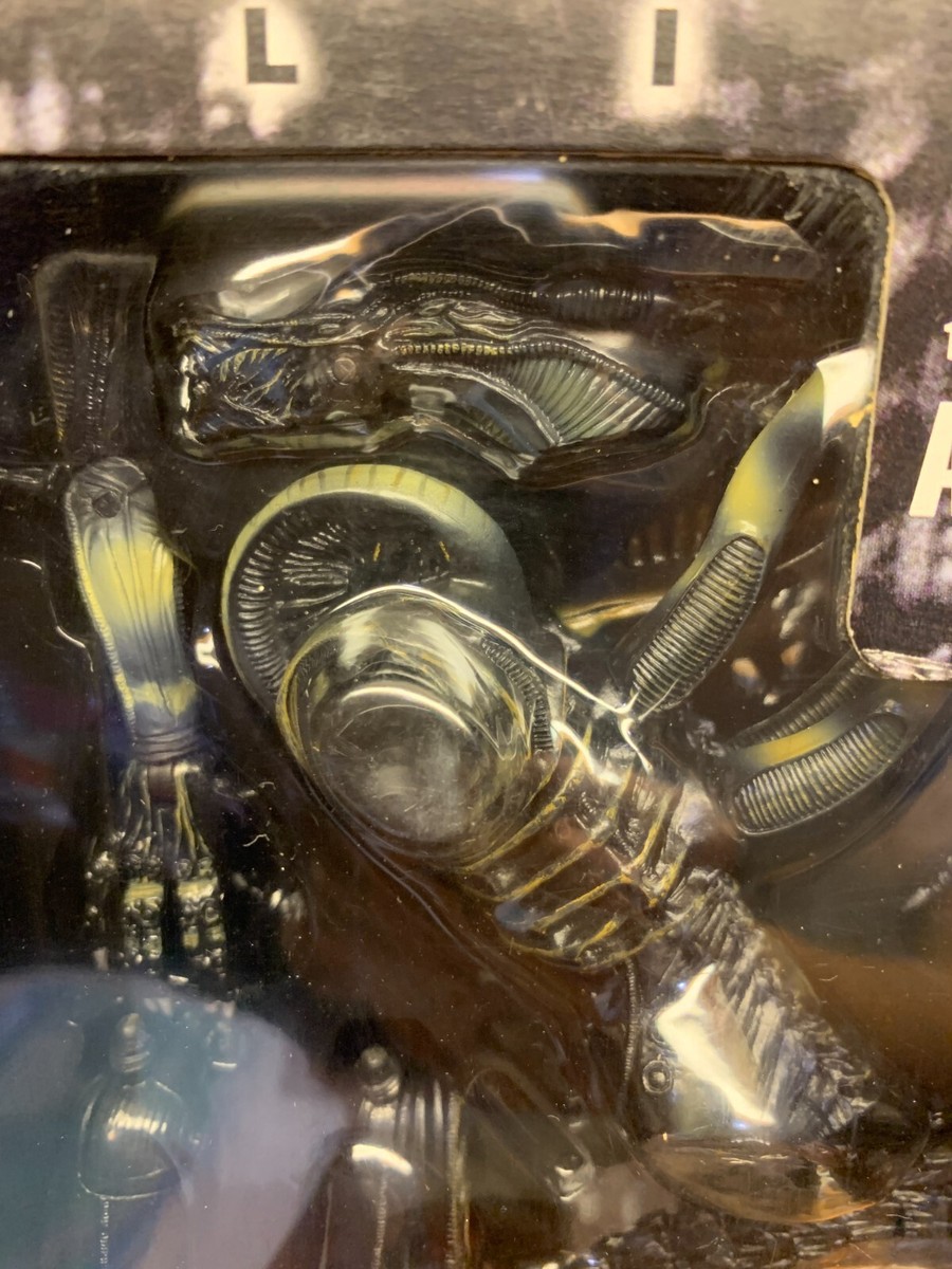 ALIEN (Big Chap)and Face Hugger（限定バージョン） Alien ( Big Chap ) and Face Hugger 1/12 Scale Model Figure Series