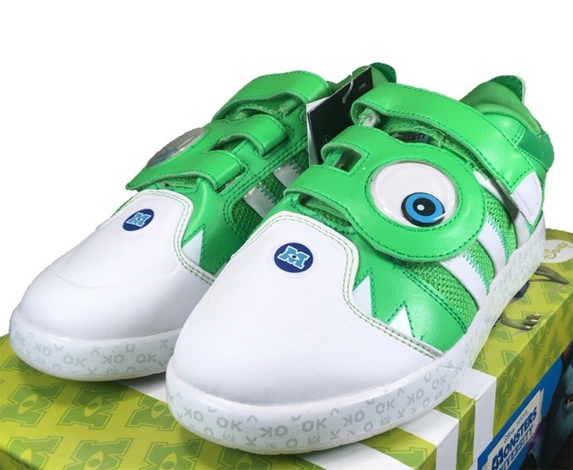 boys velcro adidas trainers