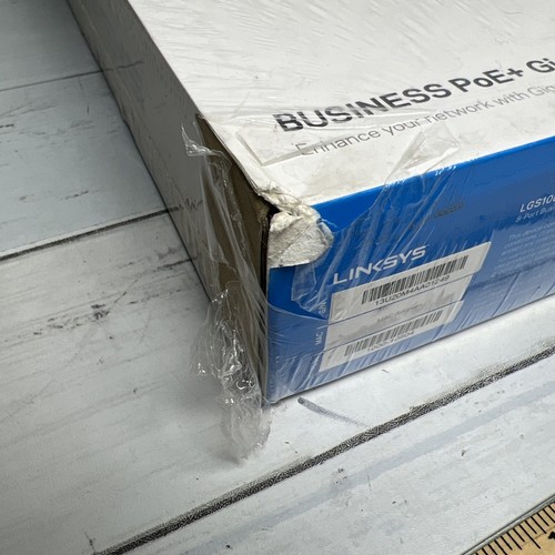 LINKSYS Business Desktop Gigabit PoE+ Switch 8 Ports LGS108P NIDP - Picture 7 of 9