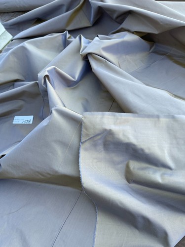 FABULOUS QUALITY SILK TAFFETA IRIDESCENT - SAND GLOW!!! - Picture 2 of 5