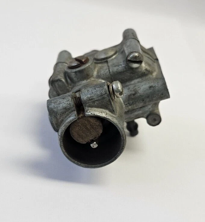 Adaptador velocímetro eje trasero de 2 velocidades Dodge Truck 1940-1950 597604 nuevo de stock Foto 4 de 4