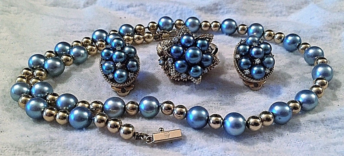 WOMAN'S 14K GOLD AND FRESHWATER PEARL PIECE SET w/RING, EARRINGS, 15