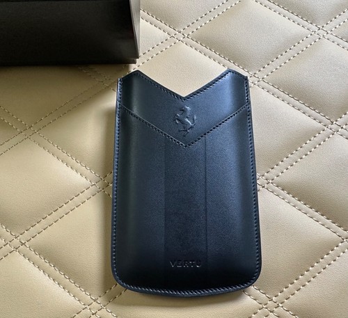 Étui à glissière vertical Vertu Constellation Quest Ferrari édition limitée pour collection
