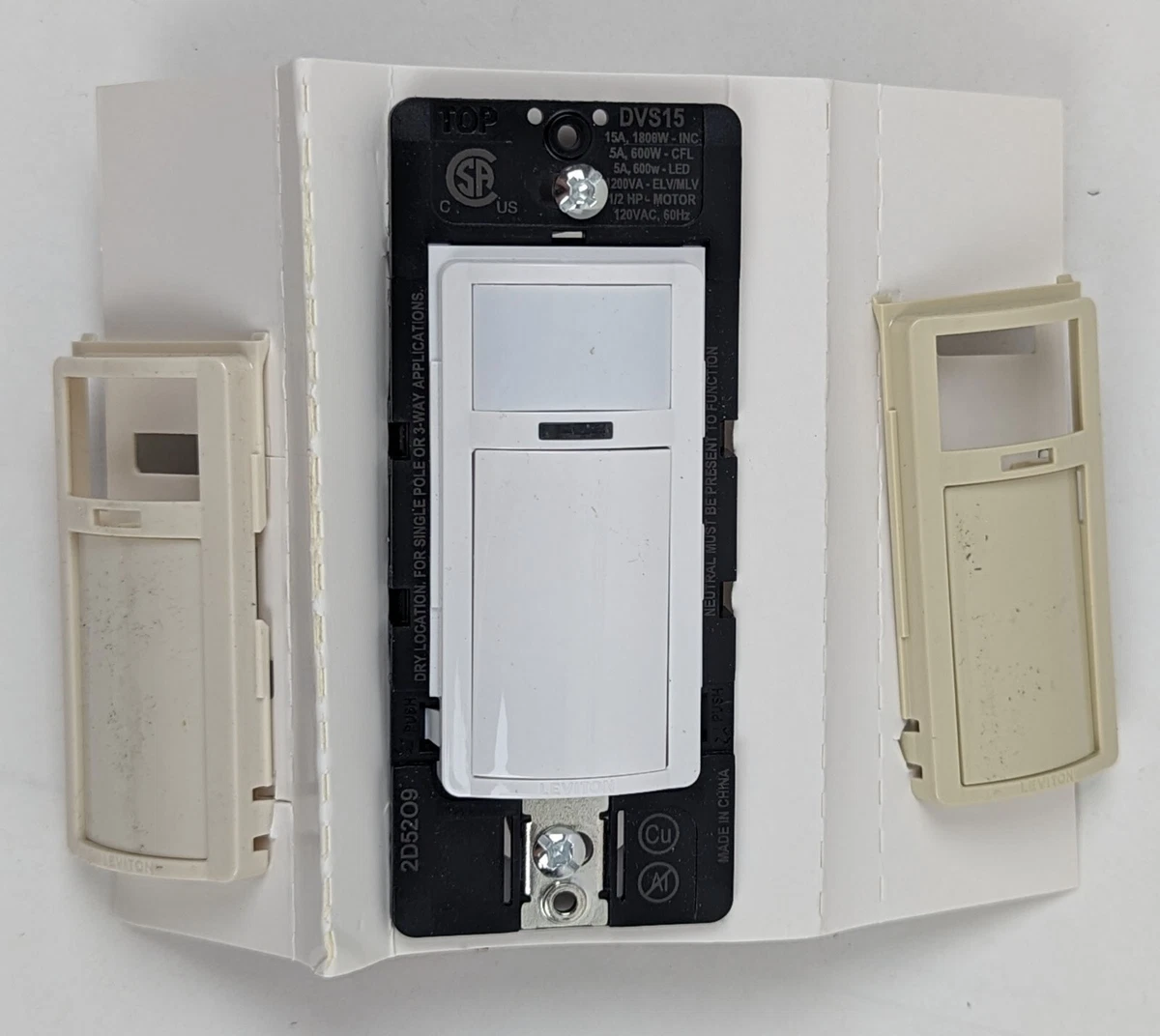 Leviton DVS15 1LZ Decora Vacancy Motion Sensor Light Switch Manual On 3color NEW
