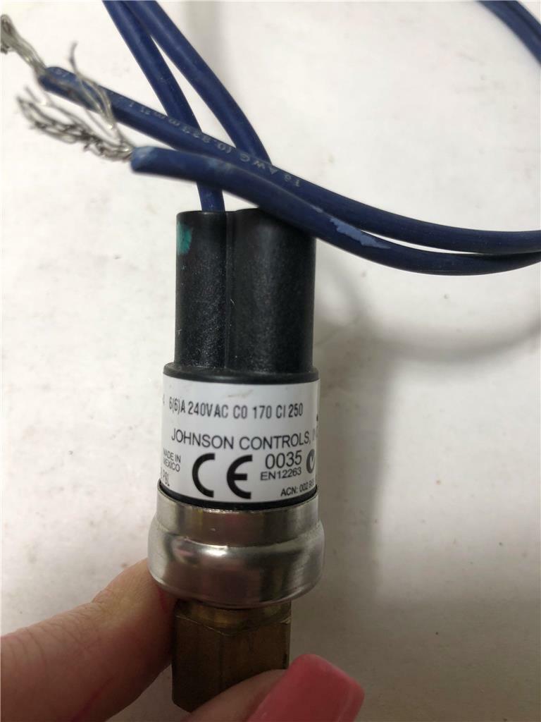 Johnson Controls Pressostato P48AAA-9120 – Nuovo Di Fabbrica – 1PZ