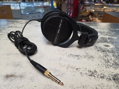 Beyerdynamic DT 990 Pro Wired Over-Ear studio DJ Monitoring Headphones CLEAN