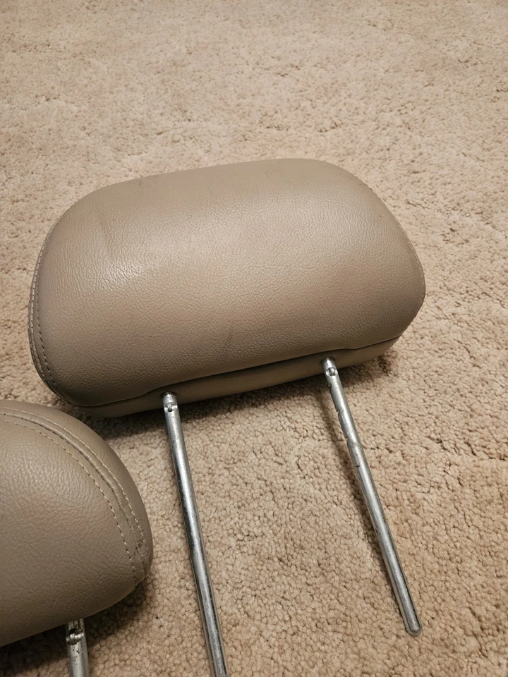 05-12 OEM Ford Escape Tribute Mariner Reposacabezas Traseros Segunda Fila Cuero Beige Foto 2 de 4