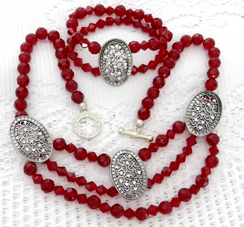 Vtg Faceted Red Crystal Glass Bead  Strand Toggle Clasp Necklace & Bracelet Set
