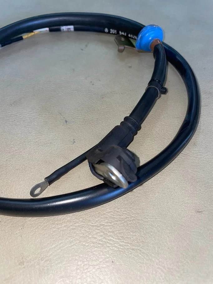 Arnés de cable de arranque/alternador Mercedes-Benz - 201-543-46-26 - para 190E 1984-93 Foto 3 de 4