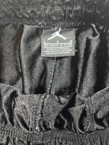 Boys Air Jordan Black Mesh Basketball Shorts Size Large 12-13 - Picture 4 of 8