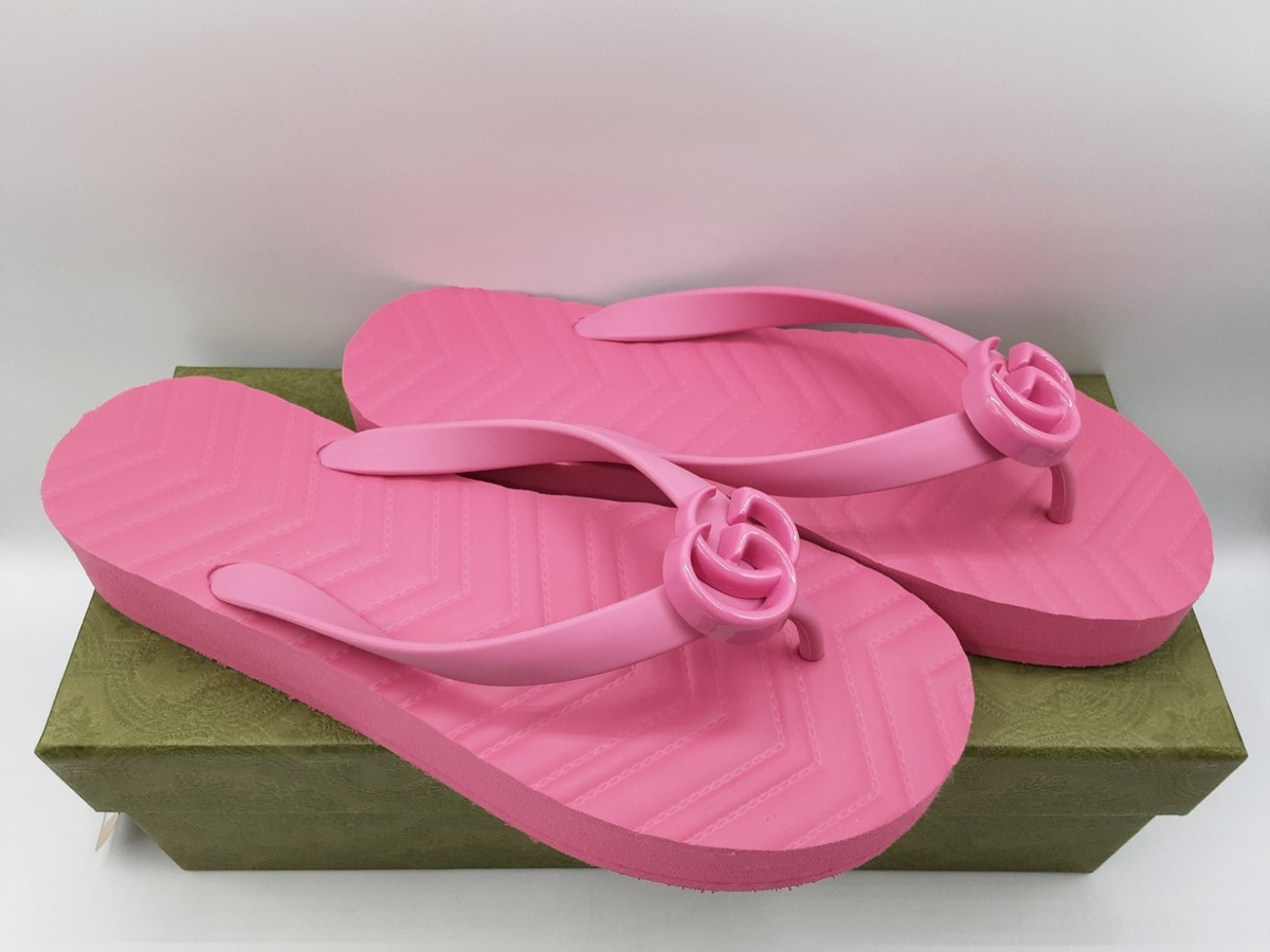 Gucci GG Logo Chevron women's thong sandals flip flops Pink