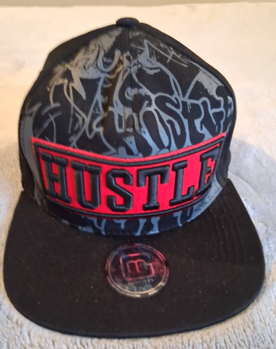 MG Fashions Snapback schwarz rot bestickt Hustle verstellbar Baumwolle neu