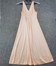 Vintage Vanity Fair Long Nightgown Womens Medium Peach Nylon Sleepwear 70s
