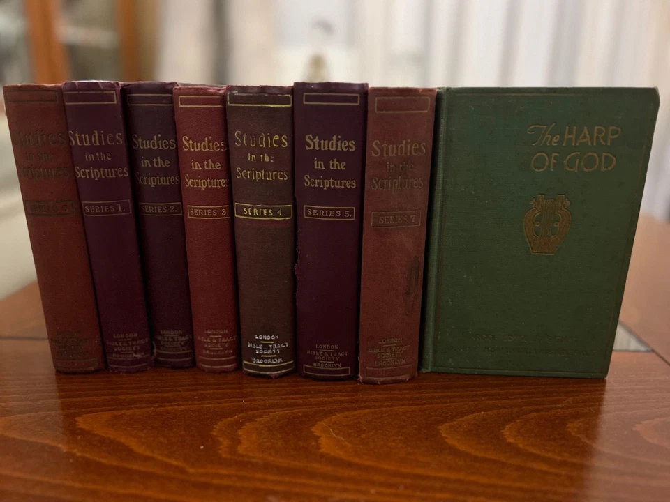 Watchtower Studies in the Scriptures all 7 volumes and harp of God. Watchtower - Image 3 of 4