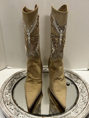 Le Silla Butterfly Beige Ivory Suede Leather Boots Beaded  7 Italy NOS HTF