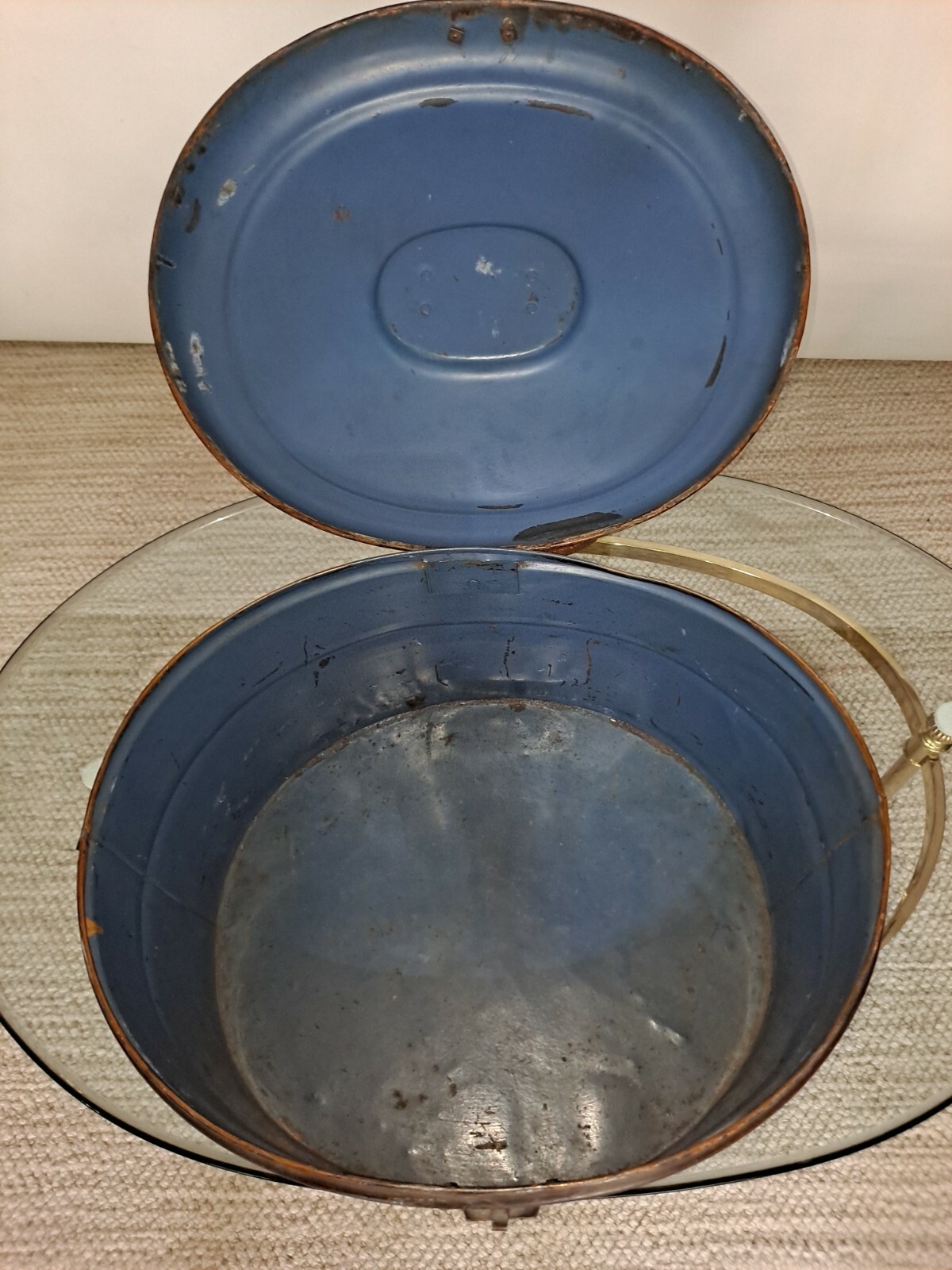 ANTIQUE RARE 1800S METAL HAT BOX, LARGE & ORIG. Gem