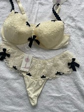 NEU ... Lejaby Set ... Halbschale gefüttert 85B + Slip  Gr. 4 ... creme ... NEU