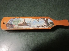 Beautiful painted paddle 6 1/4" Turkey box call with side inserts. SOUNDS GR EUC