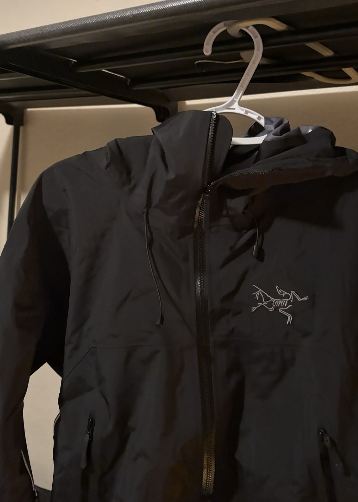 Arc'teryx Beta SL Gore-Tex Jacket Black Men's Small Shell Waterproof Arc teryx - second product detail image