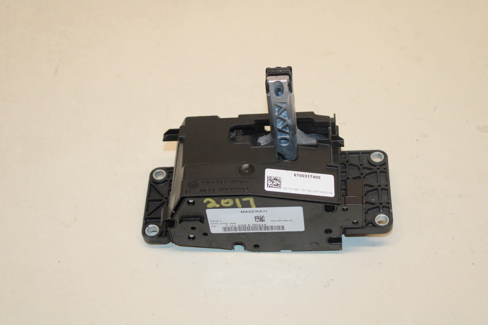 14-20 MASERATI QUATTROPORTE FLOOR GEAR SHIFT SHIFTER 6700317400