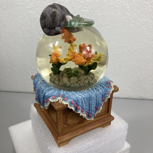 Kitty Cat Goldfish Waterglobe San Francisco Music Box Snow Globe Water Glitter - Picture 5 of 15