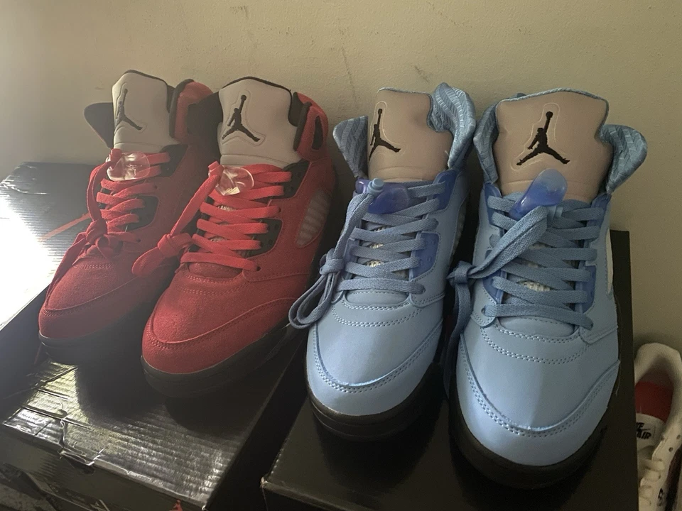 Zapatillas Air Jordan Retro 5 Rojo y Azul Colección Foto 2 de 4