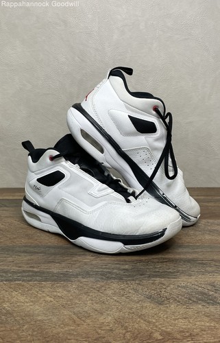 Nike Jordan Max Aura 5 GS White Black University Red Basketball Shoes Size 7Y