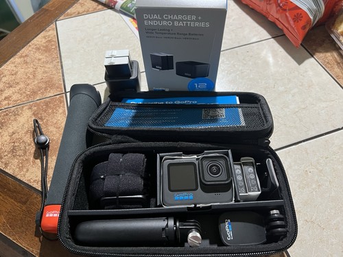 GoPro Hero 11 Bundle mit Case und Zubehör