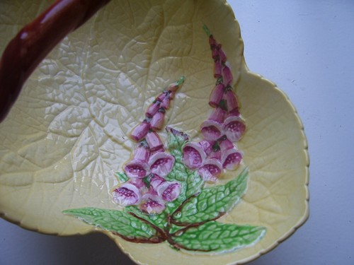STUNNING CARLTON WARE BASKET WITH HANDLE FOXGLOVE - Picture 3 of 4