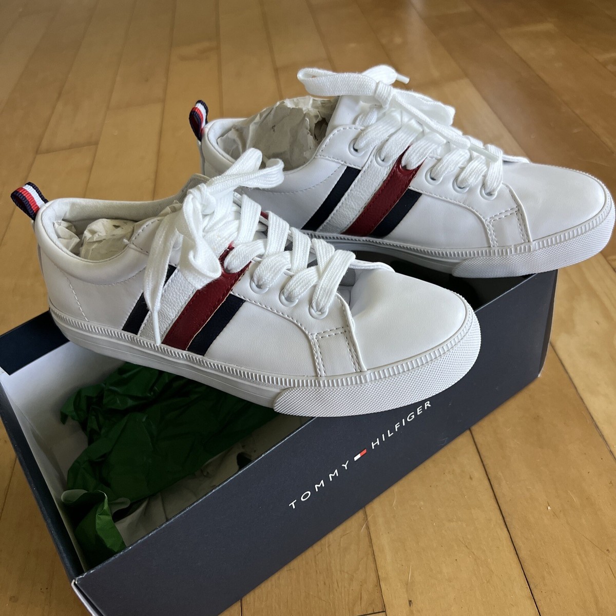 Tommy Hilfiger Womens Riplee Faux Fur Trim Sneakers Grey  Tommy New Shoes display picture 1