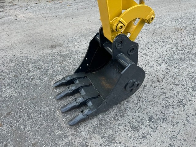 2006 KOMATSU PC18-2 MR MINI EXCAVATOR - PRE EMISSIONS - 2